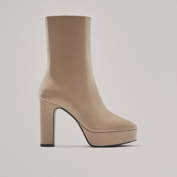 NWT. Massimo Dutti Studio Cream Leather Platform Ankle Boots. Size 7,5. - Picture 1 of 7